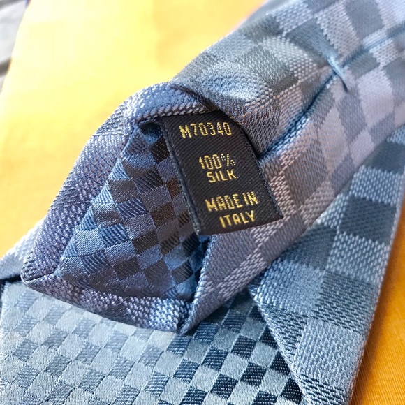 🔥LV HOLIDAY 25’🔥🆕💯AUTHN ICONIC LOUIS VUITTON DAMIER DOUBLE GRIS CHECK TIE🔥 - Picture 11 of 16